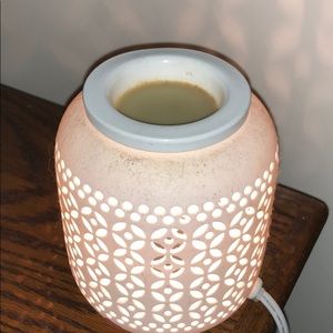 Wax melter with 20+ wax melts